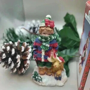 Vintage ArtMark 1999 A Puppy For Christmas Figurine.